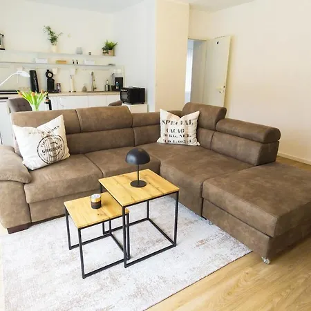 Apartmán Cozy Apartment With Balcony *