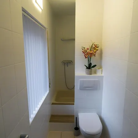 Cozy Apartment With Balcony Apartmán